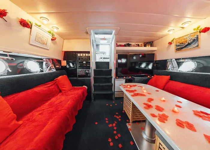 Boat Úszó hotel